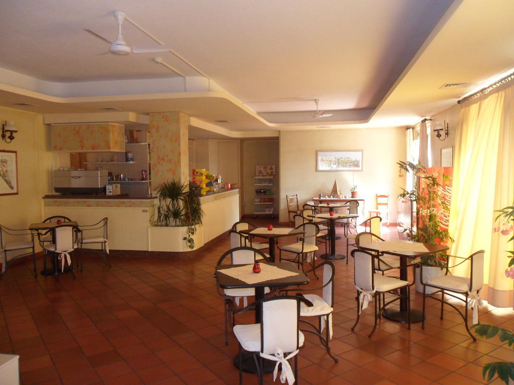Fattoria Cerreto Otel Mosciano SantʼAngelo Dış mekan fotoğraf