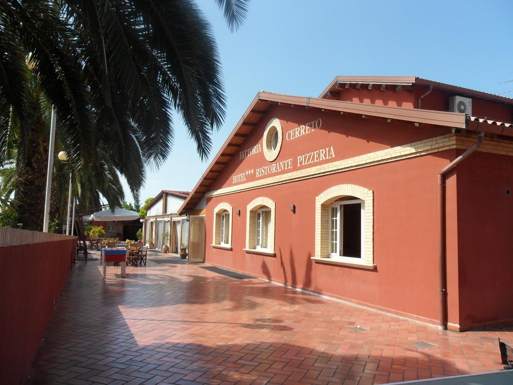 Fattoria Cerreto Otel Mosciano SantʼAngelo Dış mekan fotoğraf