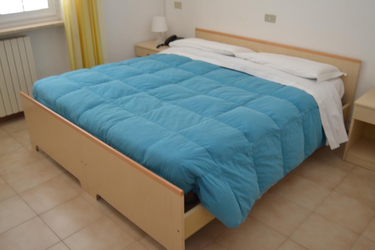 Fattoria Cerreto Otel Mosciano SantʼAngelo Dış mekan fotoğraf